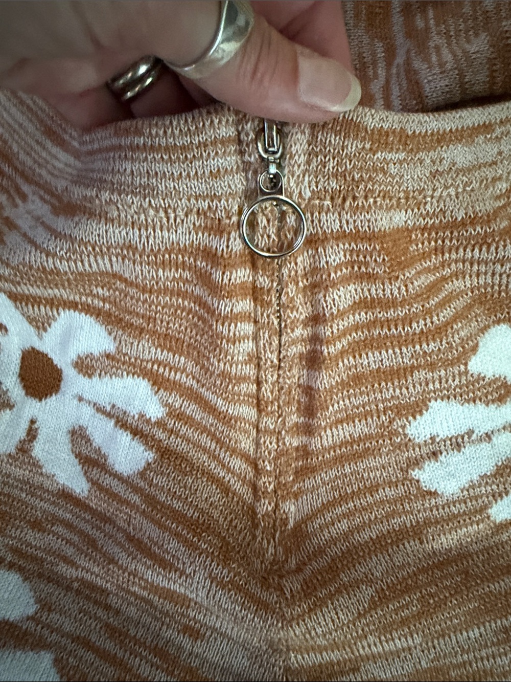 Rust Floral Daisy Knitted short sets - Picture 3 of 7